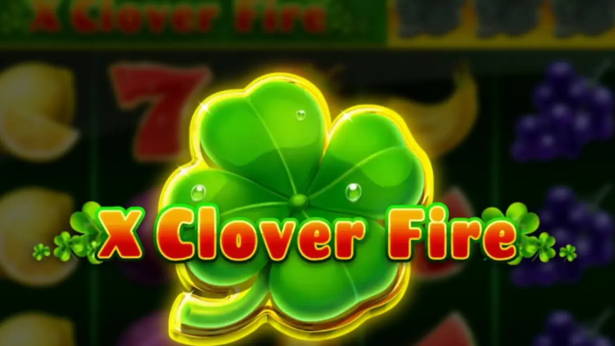 Tampilan visual mesin slot X Clover Fire dengan simbol buah dan clover yang menyala